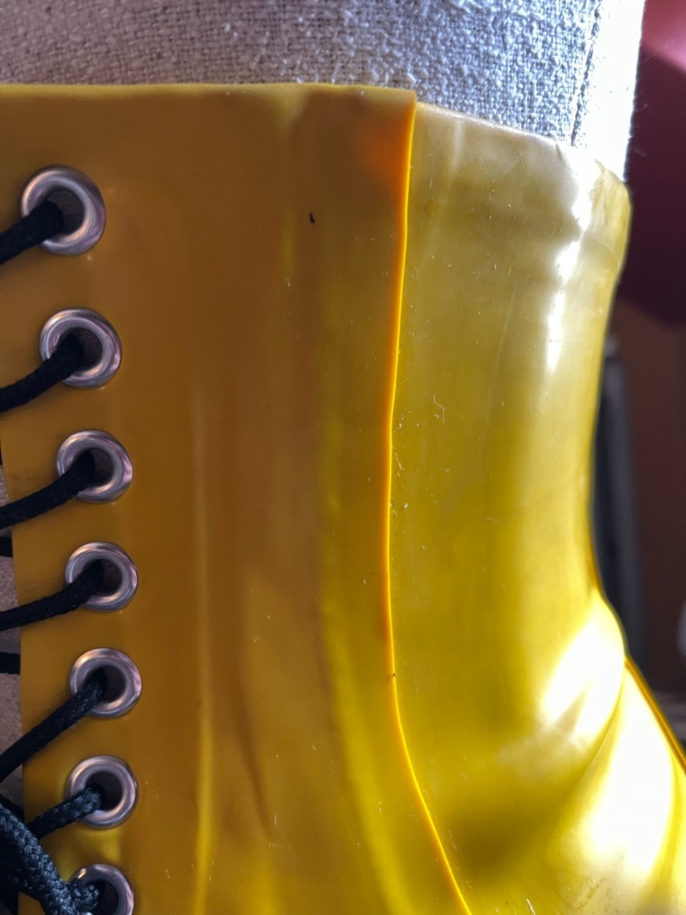 Polymorphe Yellow Latex Waist Cincher Corset - Picture 5 of 7